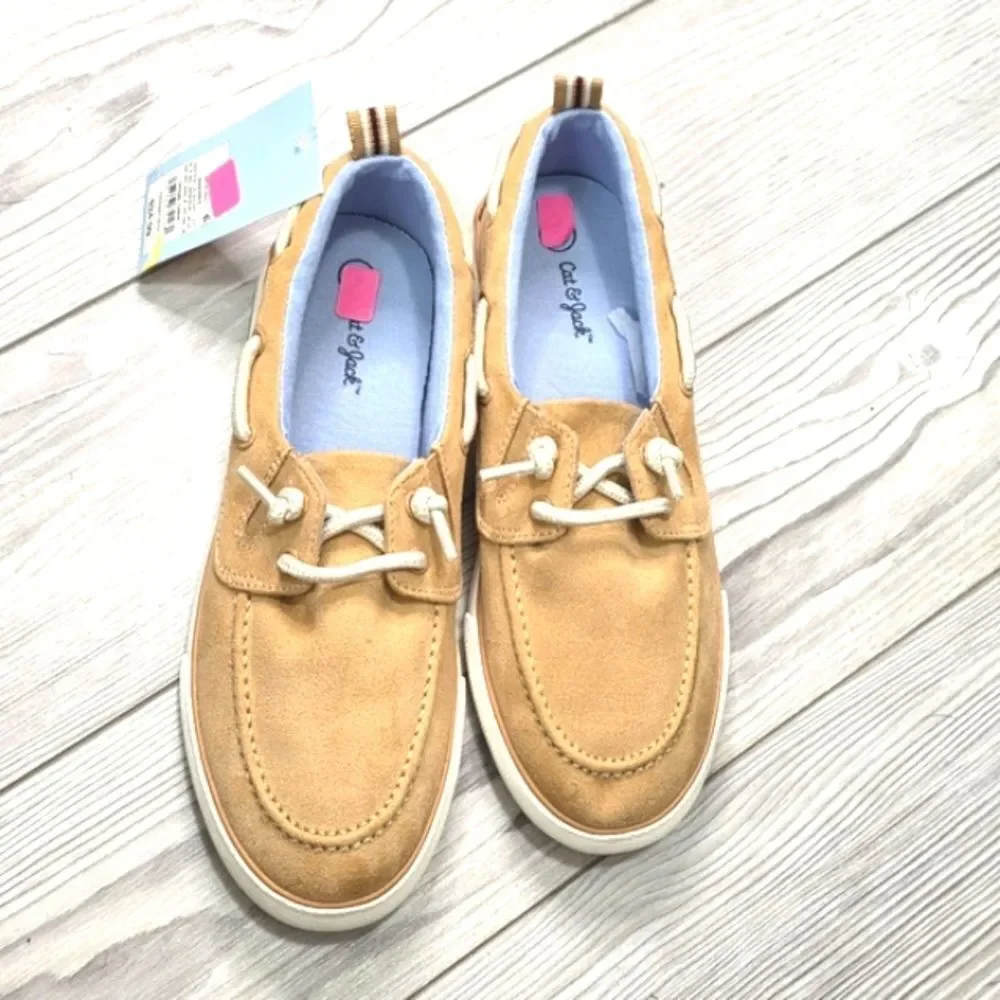 (33-3817)  Cat & Jack Shoes Sz 6